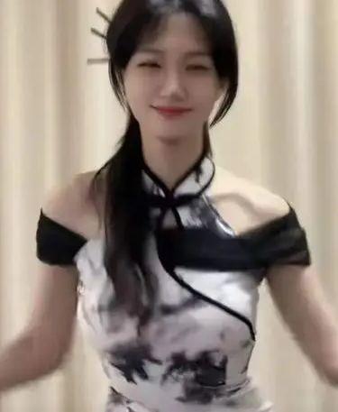 爆料最狠女律师视频播放,最狠女律师视频播放背后的惊人真相 第3张 爆料最狠女律师视频播放,最狠女律师视频播放背后的惊人真相 第3张